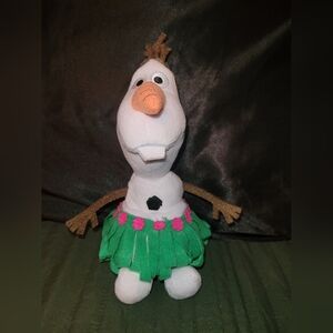Frozen Olaf Plush Toy with Green Hula Skirt
